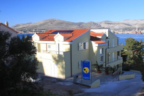 Apartments by the sea Okrug Gornji, Ciovo - 8626